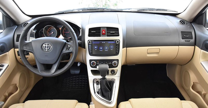 نبرد رنو استپ‌وی شوالیه فرانسوی در برابر برلیانس کراس C3 خوش قیافه چینی