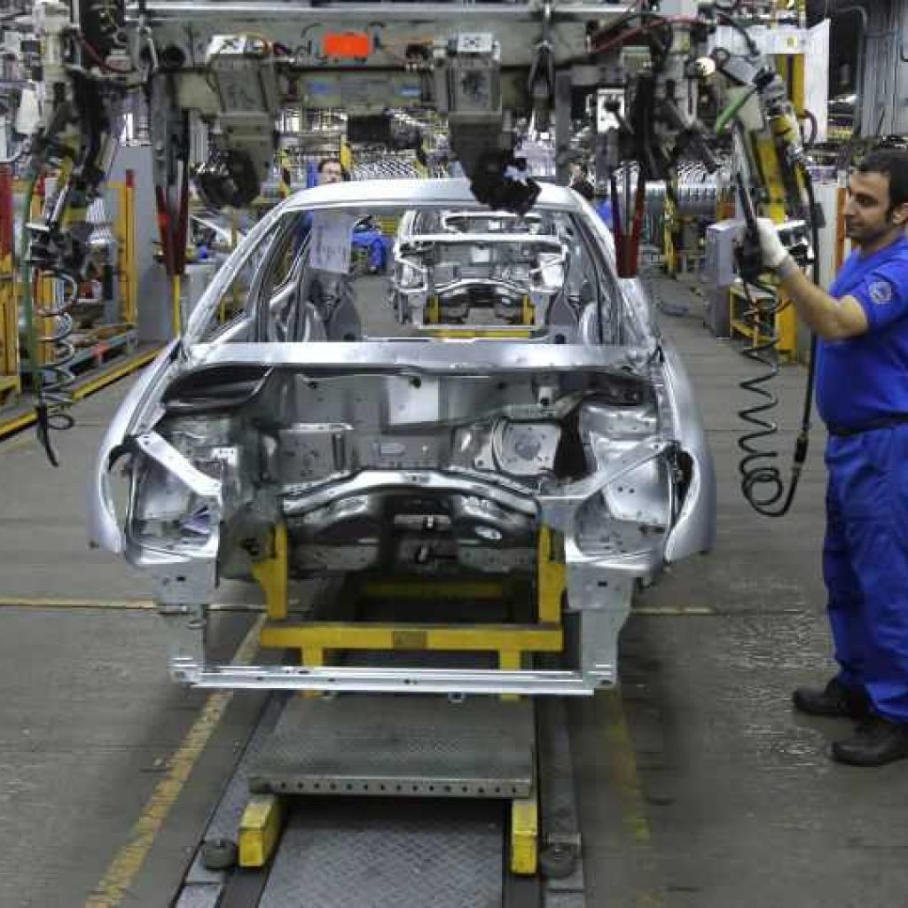 احتمال توقف تولید ۱۰ خودرو در پی اجرای فاز دوم استاندارد مصرف سوخت