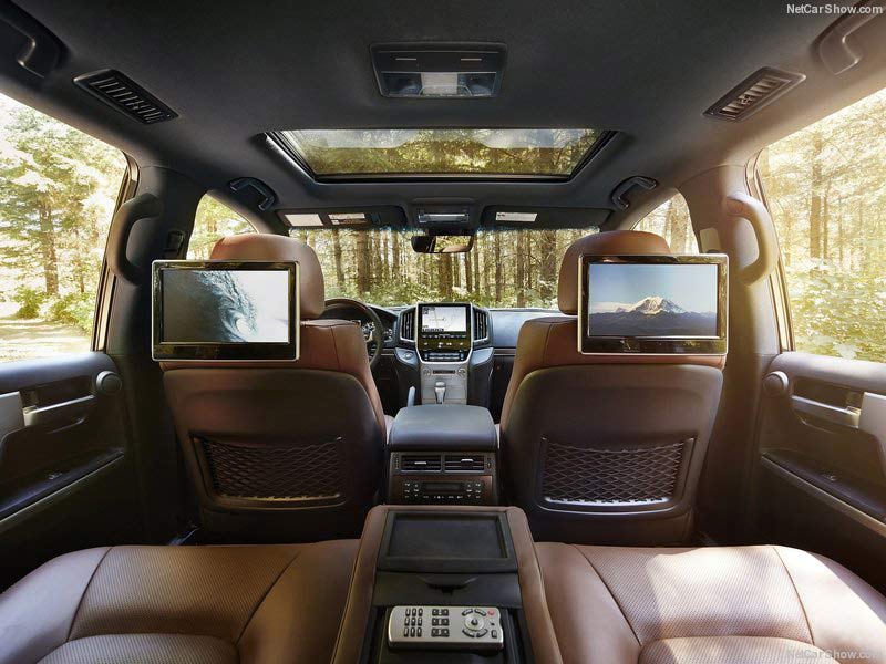 مقایسه تویوتا لندکروزر و FJ کروزر؛ جنگ شاسی‌ها!