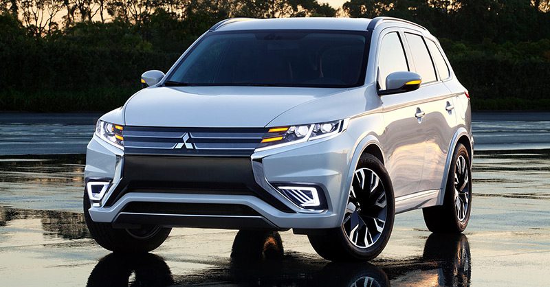 اوتلندر PHEV هایبرید، گل سرسبد محصولات پاک میتسوبیشی در بازار فروش