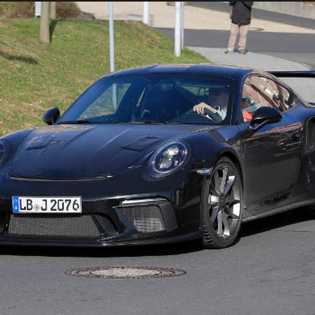 نگاهی به پورشه 2019 911 هیبرید با قدرت 700 اسب بخار