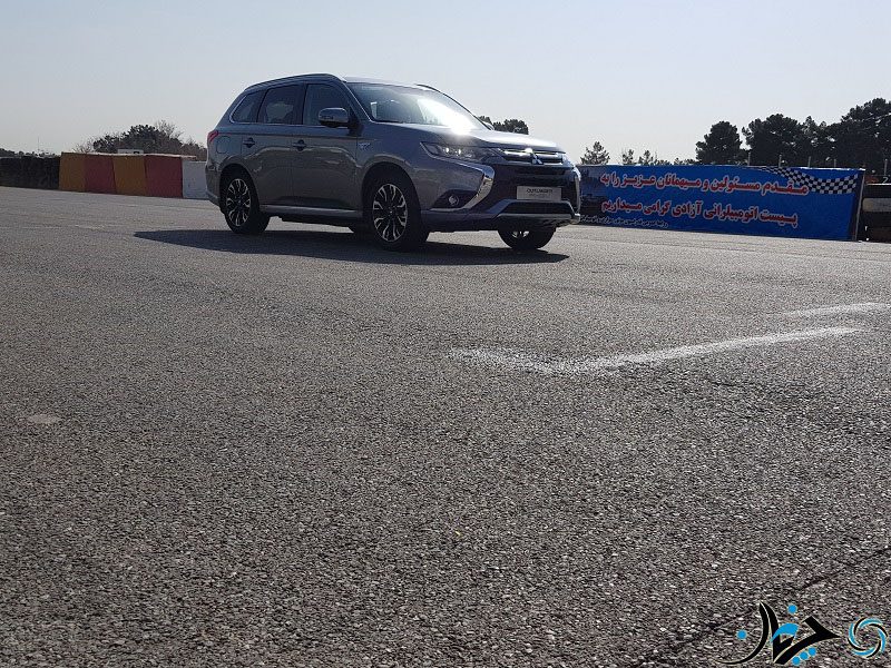 گزارش اختصاصی چرخان از تست درایو میتسوبیشی اوتلندر PHEV