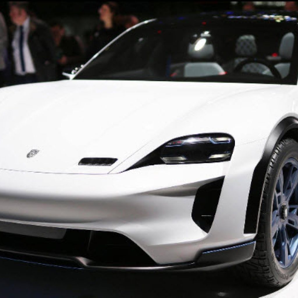 طرح مفهومی پورشه کراس توریسمو در نمایشگاه ژنو 2018