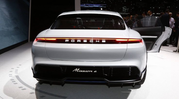 طرح مفهومی پورشه کراس توریسمو در نمایشگاه ژنو 2018