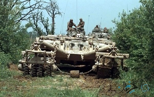 نگاهی به مینروب M60 Panther؛ خرچنگِ آهنین نگاهی به مینروب M60 Panther؛ خرچنگِ آهنین