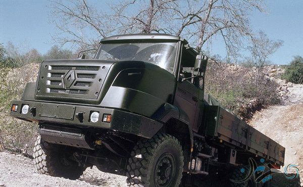 نگاهی به کامیون نظامی رنو شرپا 10؛ ریزنقشِ فرانسوی