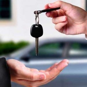 خرید یک خودرو از نمایندگی‌های مجاز بهتر است، یا از بازار آزاد؟
