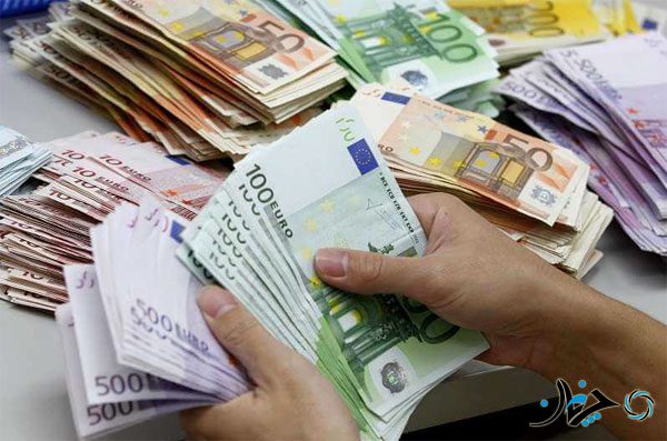 تلاطم در بازار ارز، چگونه موجب گرانی خودروها در بازار داخلی کشور می‌شود؟