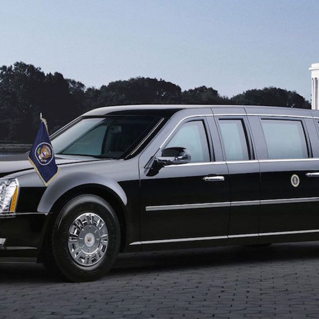 دریافت لیموزین‌ جدید ترامپ توسط سرویس مخفی ایالات متحده آمریکا