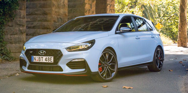 هیوندایی i30 یا گلف GTI؟ از کارشناسان استرالیایی بپرسید!