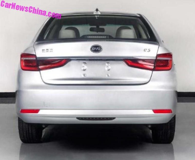 سدان برقی جدید BYD e5 در چین رونمایی شد