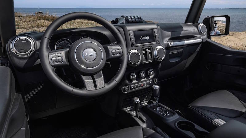 محافظت سواحل ایتالیا توسط پلیس با جیپ رانگلر