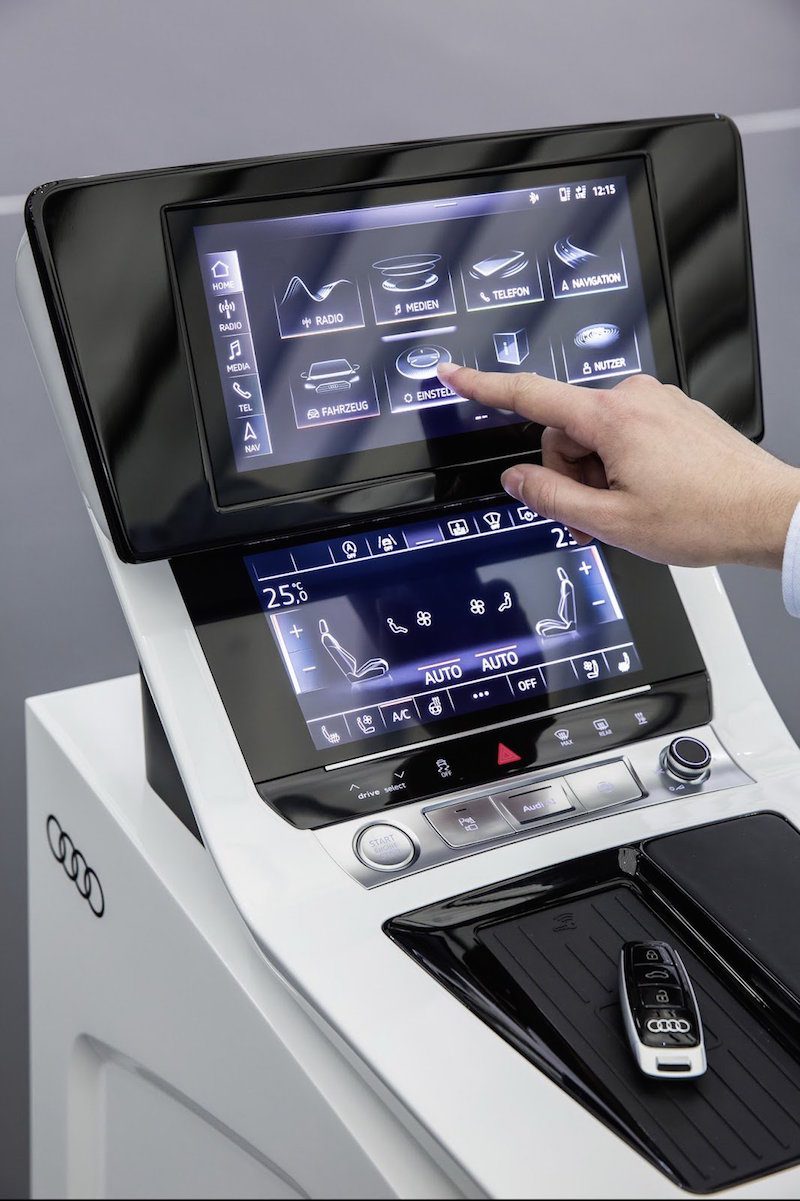 آینده نمایشگرهای پشت فرمان راننده بدست ژاپنی‌ها!