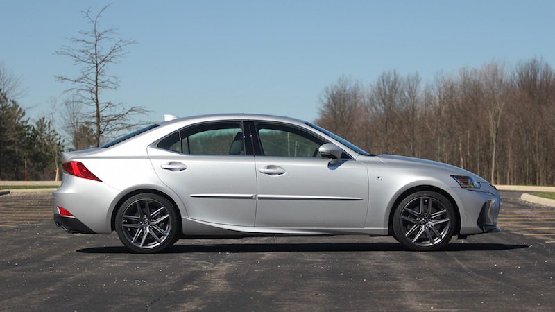 تجهیز لکسوس IS مدل ۲۰۲۰ به پیشرانه ۴۰۰ اسب بخاری!