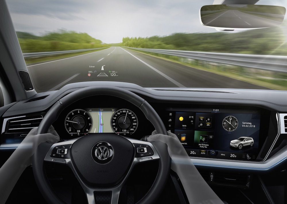 آینده نمایشگرهای پشت فرمان راننده بدست ژاپنی‌ها!