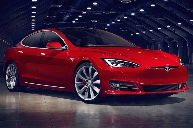 جزئیات مسابقه درگ بین برندهای مرسدس، مک‌لارن و استون مارتین (ویدئوی اختصاصی)