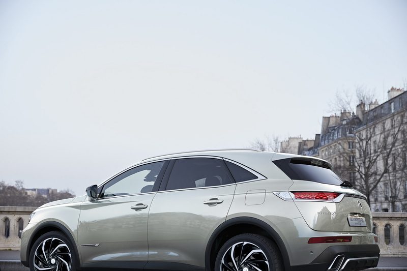 رونمایی کراس‌بک DS7 نسخه پلاگین هیبریدی E-Tense