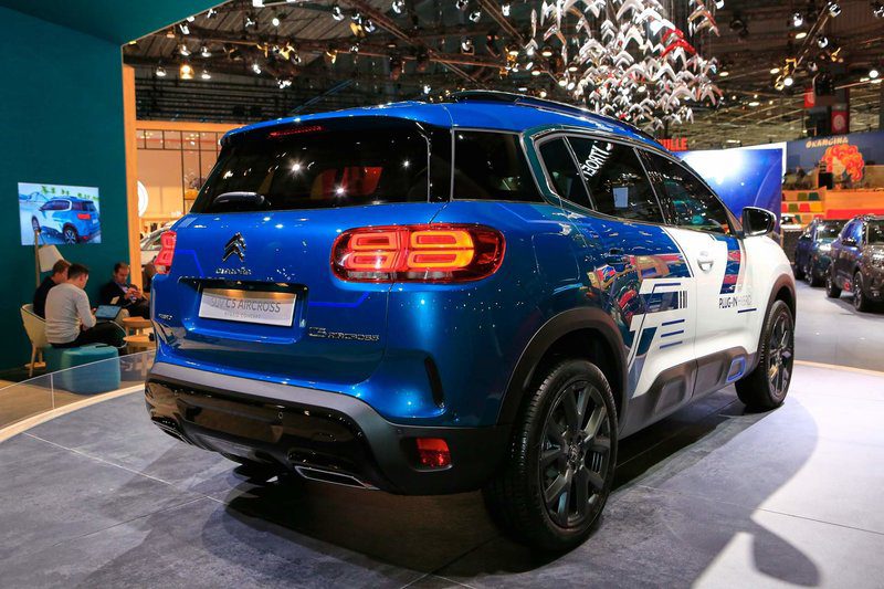 رونمایی کانسپت هیبریدی سیتروئن C5 در نمایشگاه خودرو پاریس