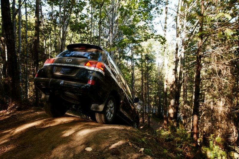 نگاهی به تویوتا لندکروز 2019، با چهره ای مشابه مدل قبلی!