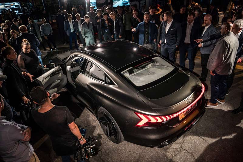 آئودی e-Tron GT همه توجهات را در لس‌آنجلس جلب کرد