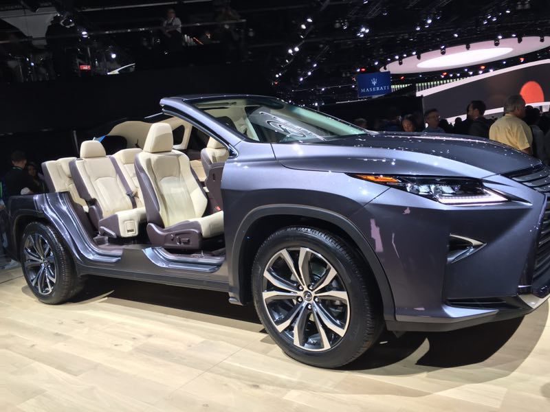 معرفی و بررسی لکسوس RX 350L (ویدئوی اختصاصی)