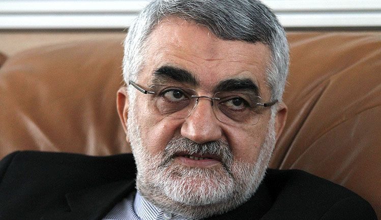 علائدین بروجردی: آیا آسیب به کارخانه عظیم خودرو هنر است؟!