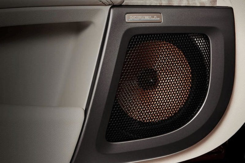 بهترین سیستم‌های صوتی کارخانه‌ای بر روی خودروها