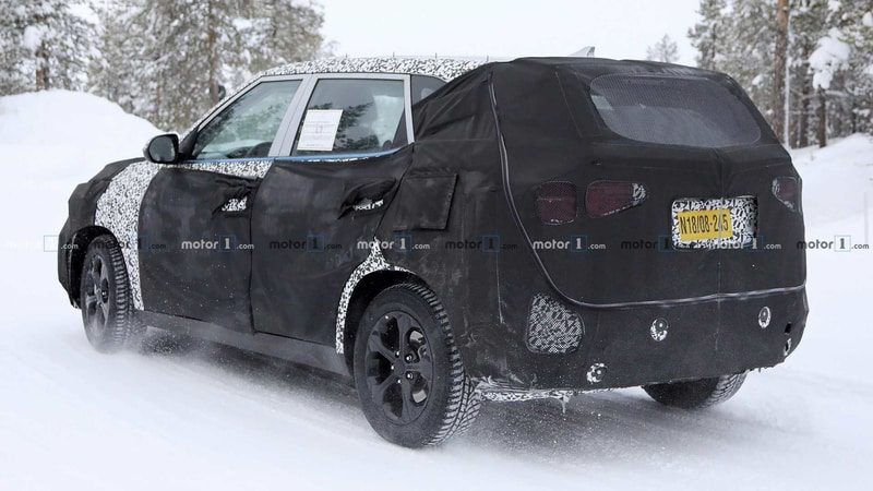 انتشار تصاویر جاسوسی کراس‌اوور کیا توسکر برای اولین بار