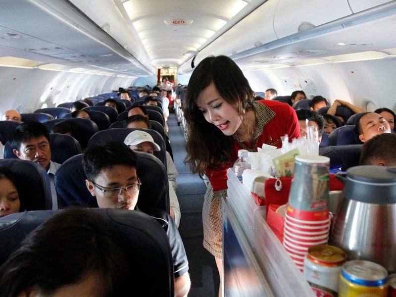 21 نکته که مهمانداران هواپیما خواستار توقف‌شان از سوی مسافران هستند