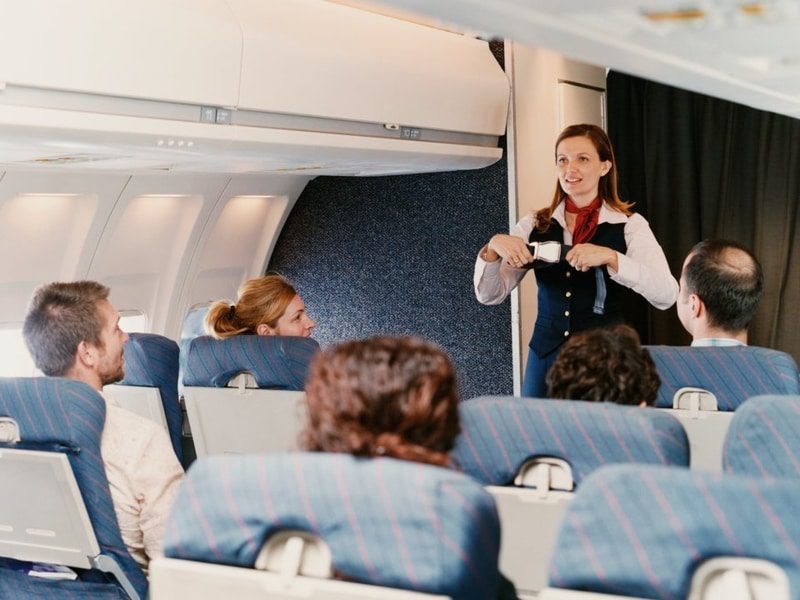 21 نکته که مهمانداران هواپیما خواستار توقف‌شان از سوی مسافران هستند