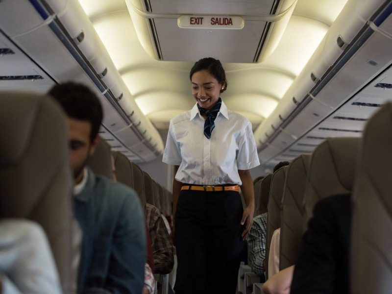 21 نکته که مهمانداران هواپیما خواستار توقف‌شان از سوی مسافران هستند