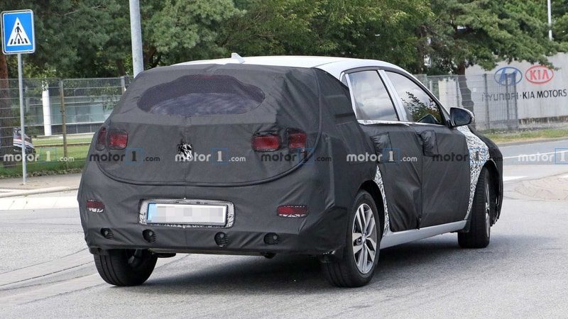 انتشار تصاویر جاسوسی فیس‌لیفت هیوندای النترا جی‌تی