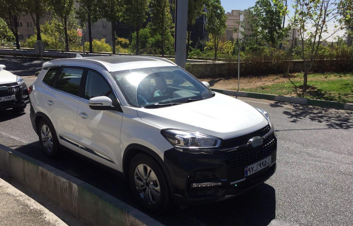 خودروی جدید چری در خیابان‌های تهران چه می‌کند؟ + عکس