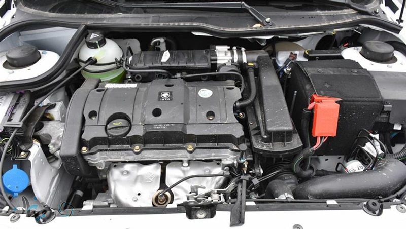 حامد محمدی- 6 دلیل برای آنکه پژو 207i بخریم- عرضه محصولات جدید در برنامه ایران خودرو