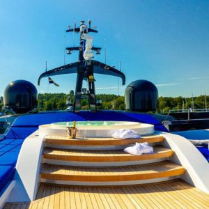 قایق تفریحی لوکس پورشه شبیه سفینه های فضایی طراحی شده است!