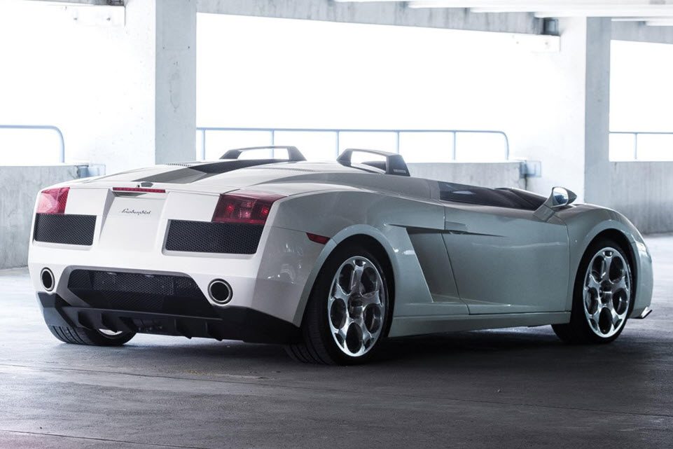 با یکی از خاصترین لامبورگینیهای دنیا بیشتر آشنا شوید با یکی از خاصترین لامبورگینیهای دنیا بیشتر آشنا شوید