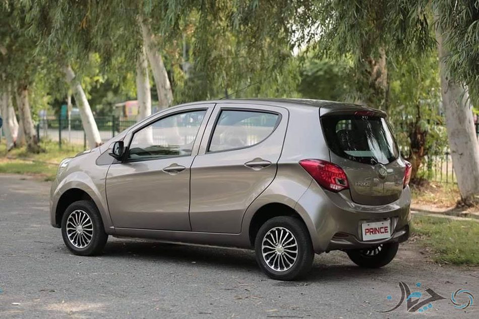 پاکستان هم اولین خودروی ملی خود را روانه بازار می‌کند