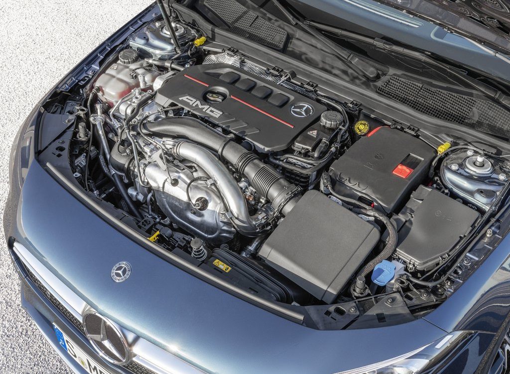 نگاهی به A220 بچه رئیس، ارزانترین سدان مرسدس بنز