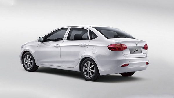 مقایسه جک J4 با لیفان X50: محصولاتی از دیار کرمان!