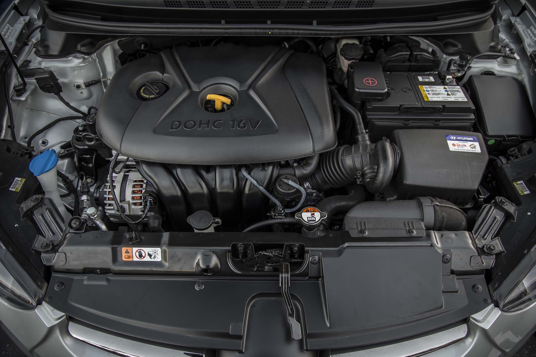 نگاهی کوتاه به هیوندا النترا 2015 + قیمت خودرو در بازار