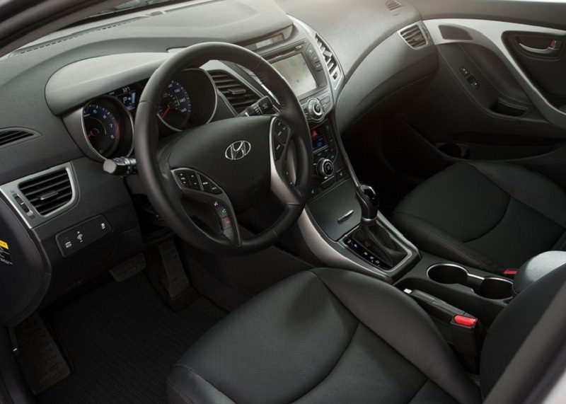 نگاهی کوتاه به هیوندا النترا 2015 + قیمت خودرو در بازار