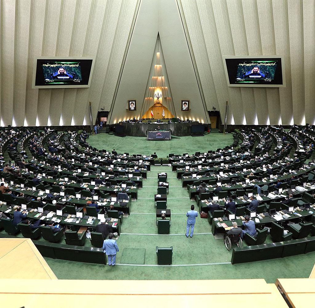 ‌تحویل دنا پلاس به نمایندگان مجلس به‌صورت تمام قسطی!