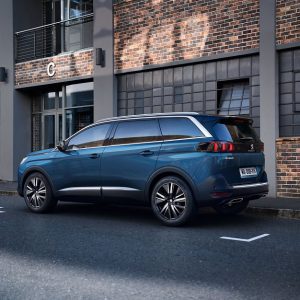 پژو 5008 رسما توسط پژو رونمایی شد