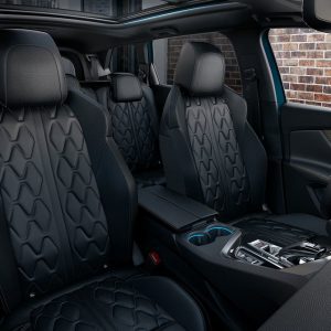 پژو 5008 رسما توسط پژو رونمایی شد