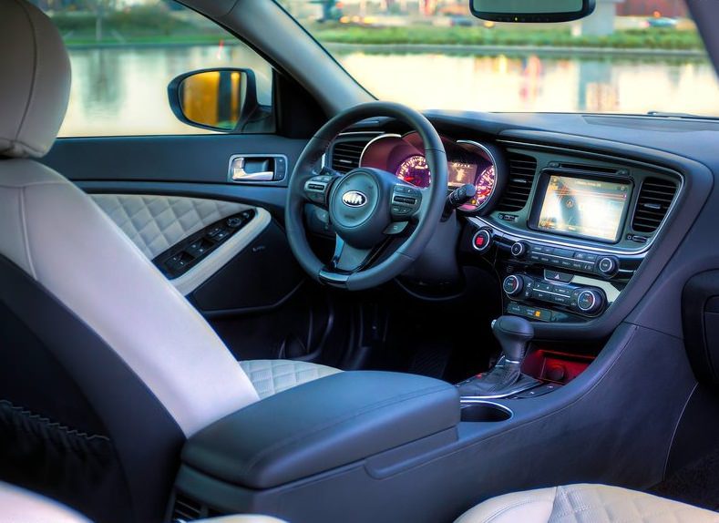 نگاهی کوتاه به کیا اپتیما 2015 + قیمت خودرو در بازار