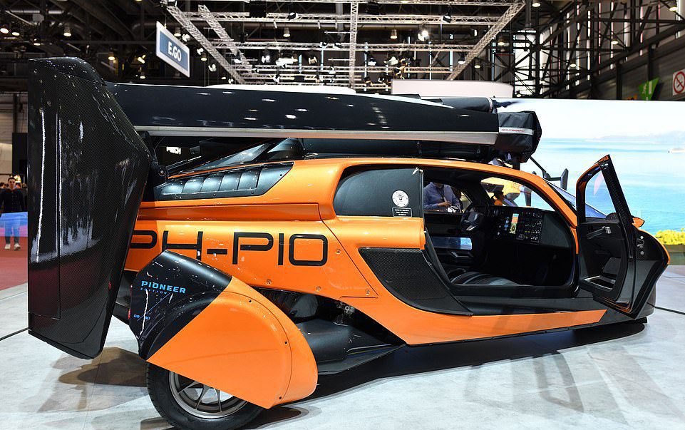 اولین خودرو پرنده جهان در سال 2020 مجوز تردد گرفت