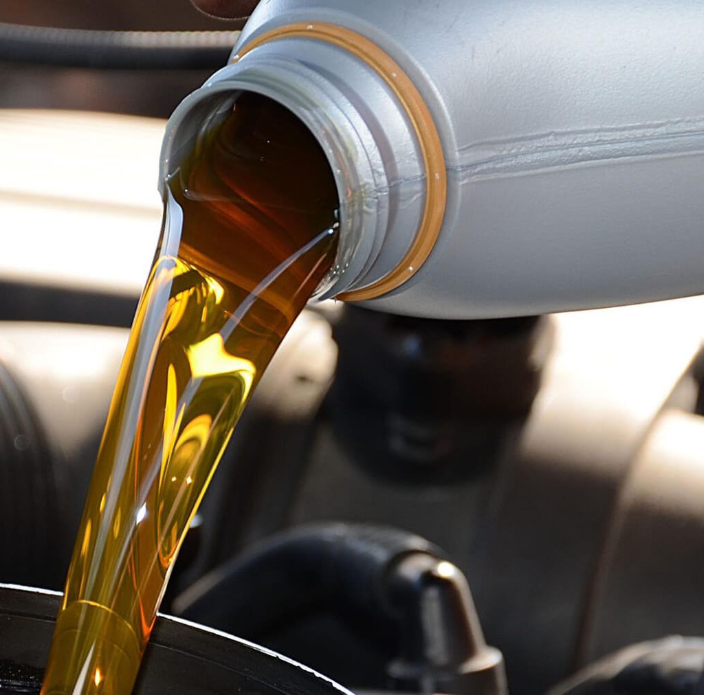 معرفی و راهنمای خرید بهترین روغن موتور + قیمت روغن موتور در 23 آبان ماه