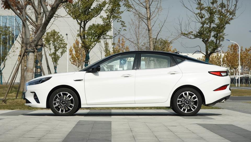 پرچمدار جک به ایران رسید؛ بررسی مشخصات جک j7