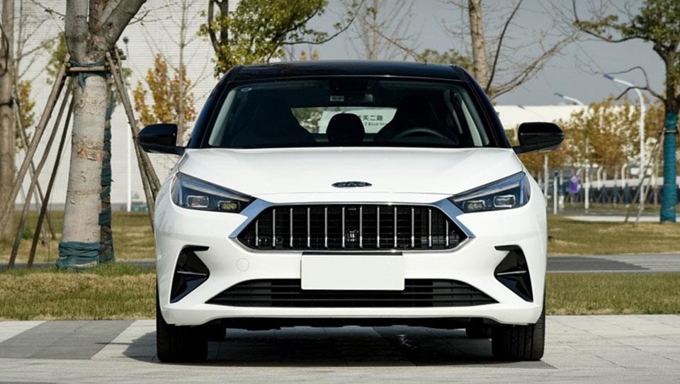 پرچمدار جک به ایران رسید؛ بررسی مشخصات جک j7