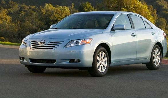 نگاهی کوتاه به تویوتا کمری 2007 + قیمت خودرو در بازار